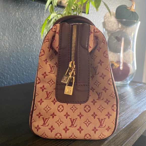 Authentic Louis Vuitton Josephine Cerise Handbag - Picture 8 of 15